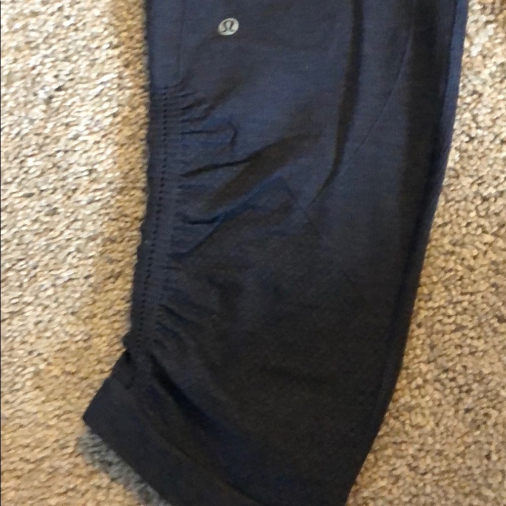 Seamless crops LULULEMON 🍋 - Picture 2 of 5